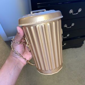 Cute “Trash Can” bag 😍